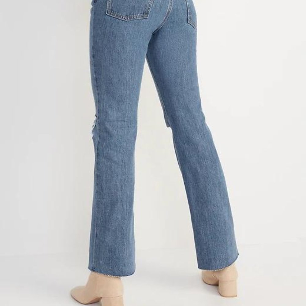 Old Navy Mid-Rise Slouchy Boot-Cut Ripped Non-Stretch Jeans for Women New - Picture 4 of 10